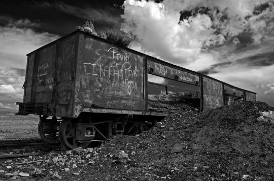 DSC_2382_bolivia_train_cargo_scrap_DRAMA